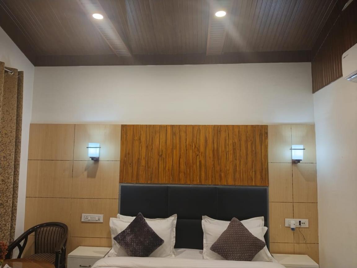 Corbett Jungle Breeze Resort Rāmnagar Buitenkant foto