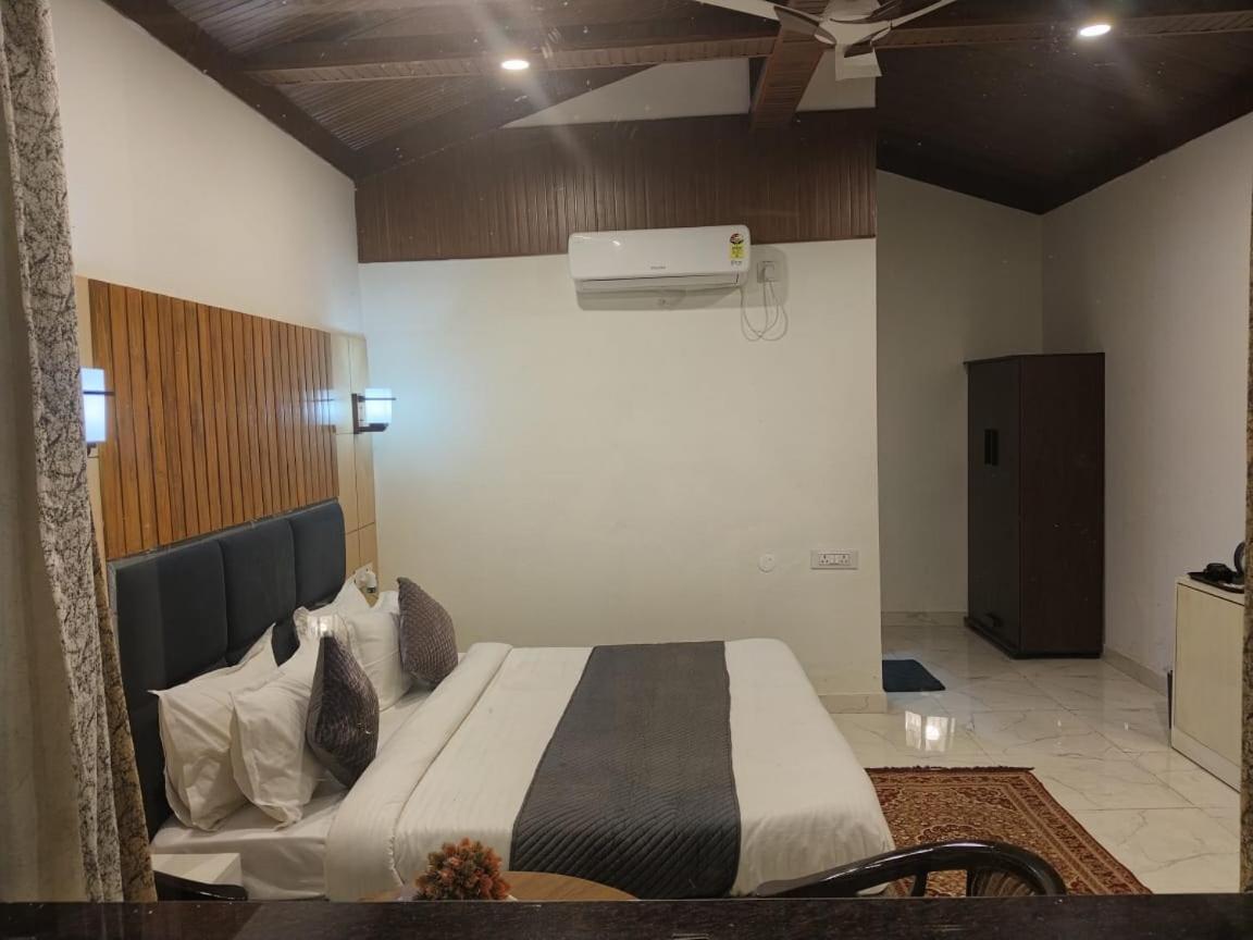 Corbett Jungle Breeze Resort Rāmnagar Buitenkant foto