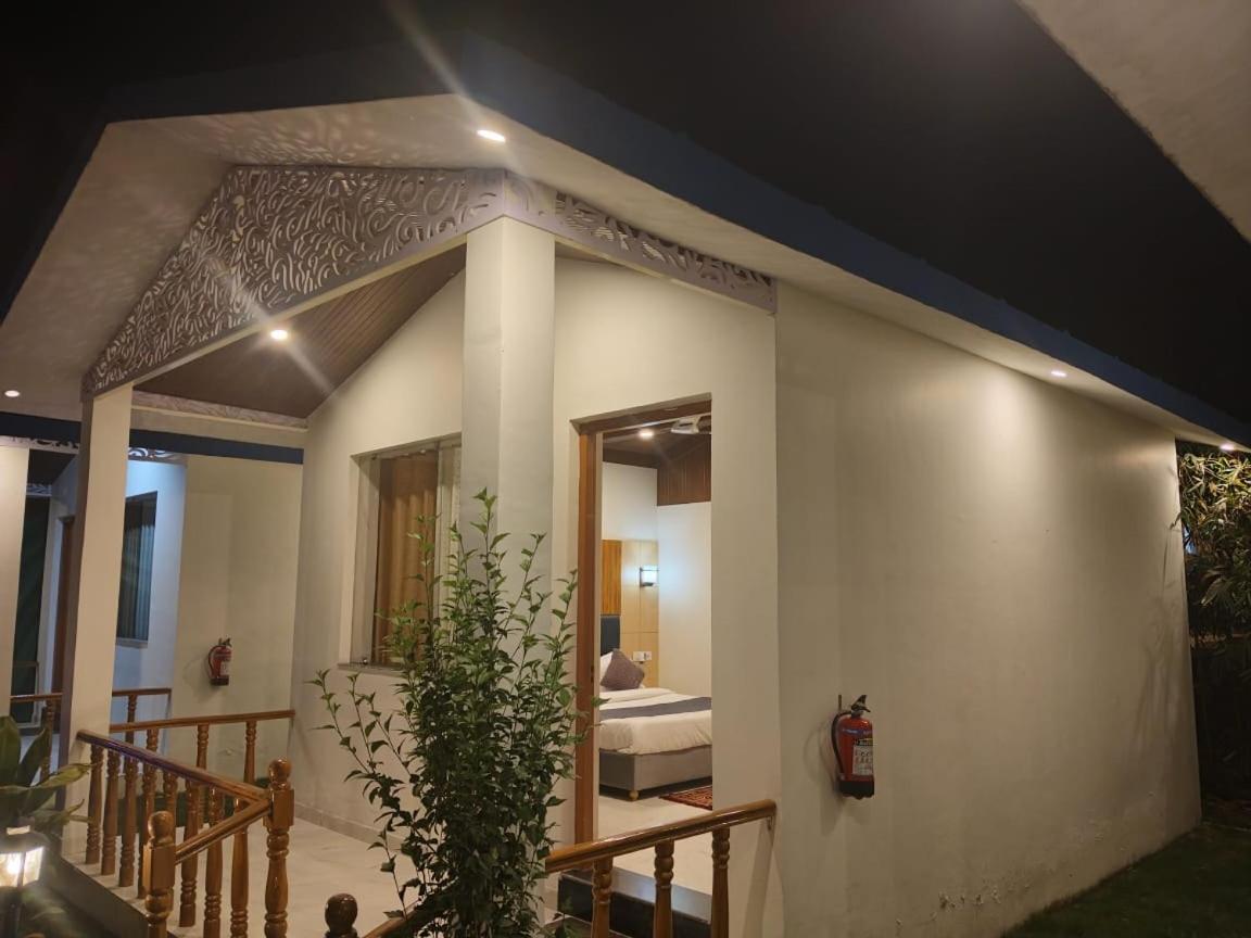 Corbett Jungle Breeze Resort Rāmnagar Buitenkant foto