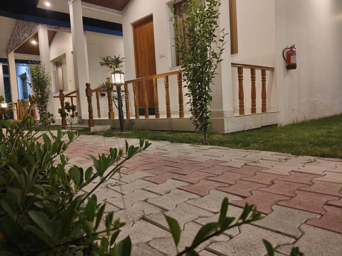 Corbett Jungle Breeze Resort Rāmnagar Buitenkant foto