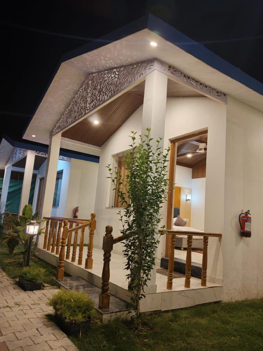 Corbett Jungle Breeze Resort Rāmnagar Buitenkant foto