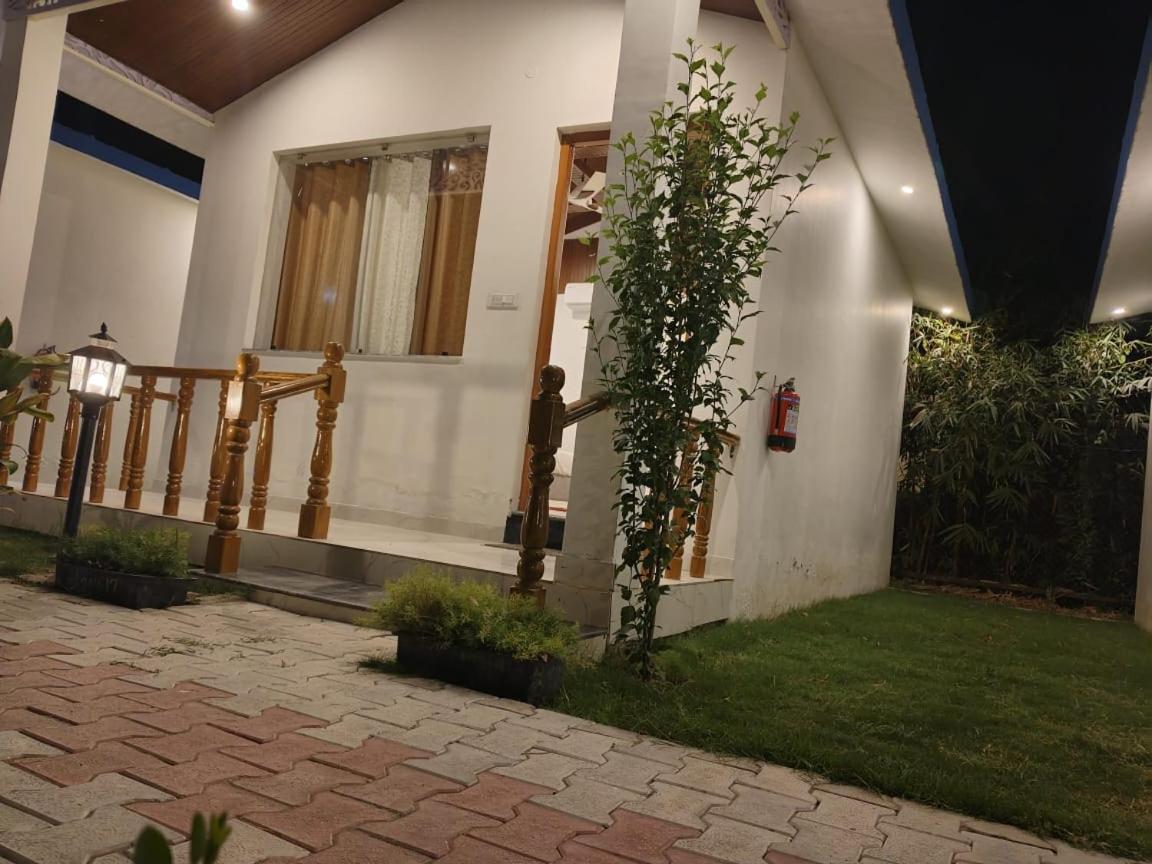 Corbett Jungle Breeze Resort Rāmnagar Buitenkant foto